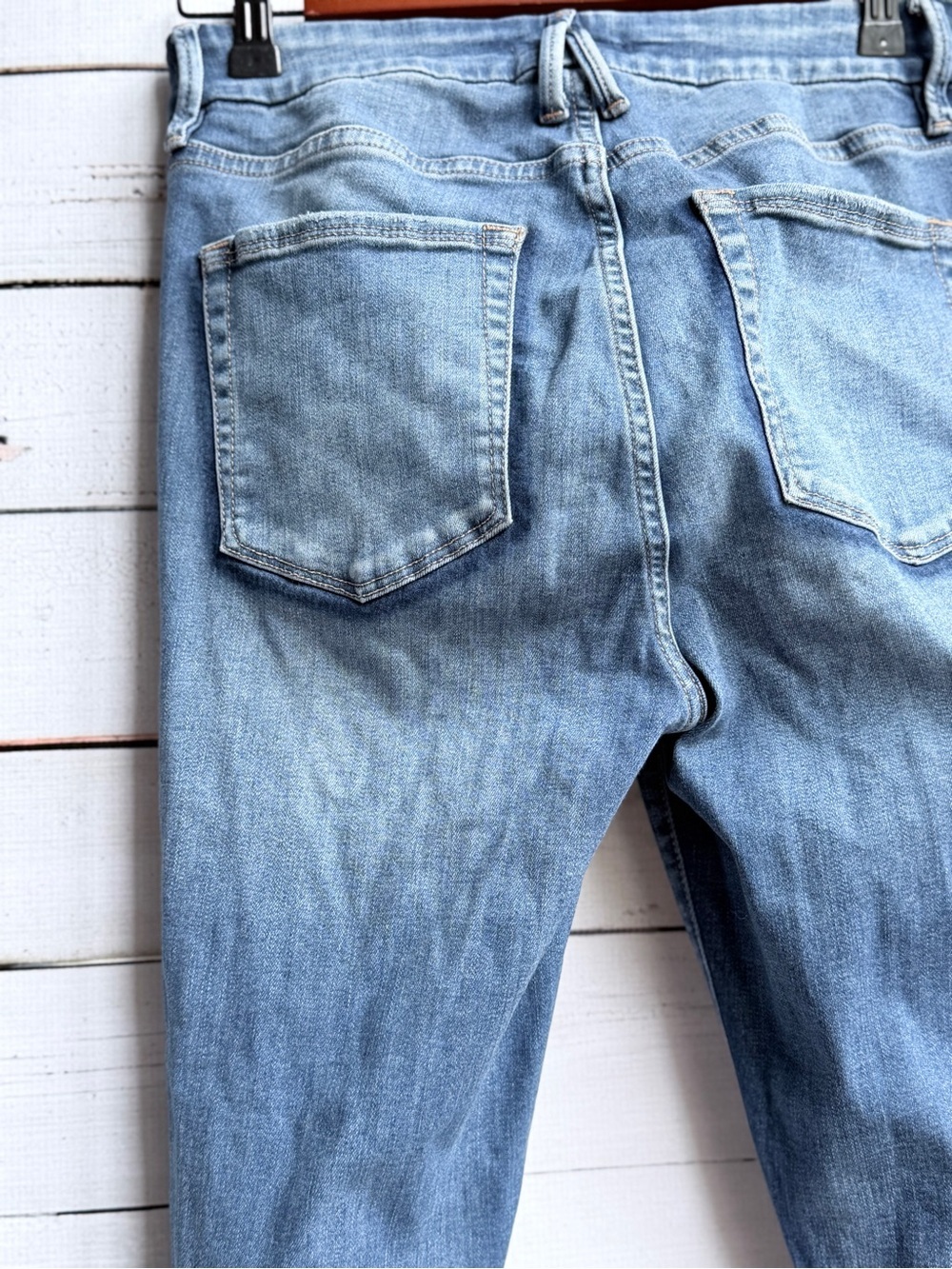 Good American Ripped Distressed Skinny Jeans - Medium Wash - Picture 8 of 12